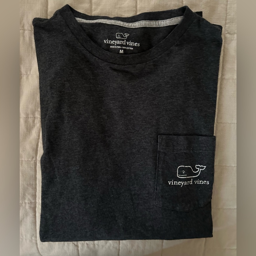 Vineyard Vines Men's Heather Grey T shirt Medium